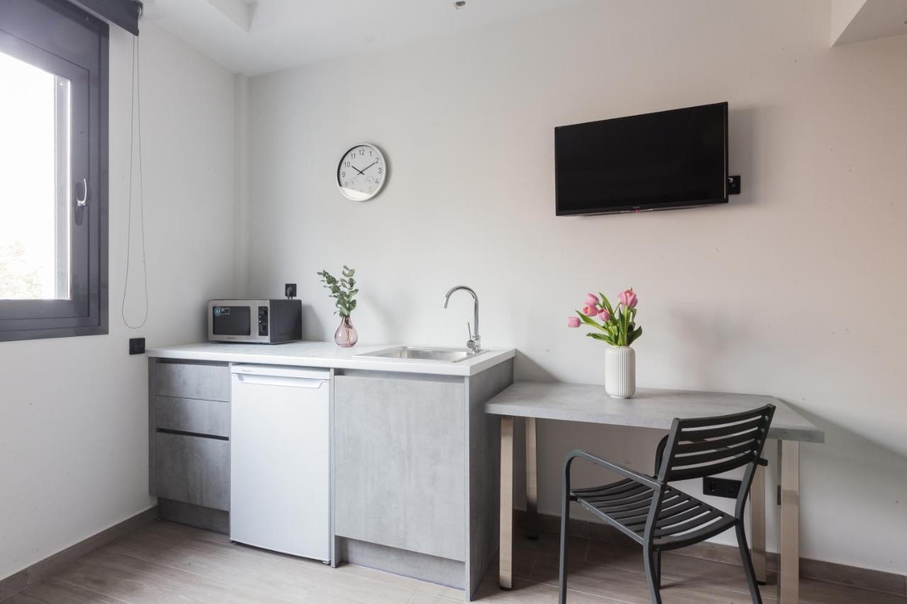 12 Reasons Why Metaxourgeio Aparthotel Aten Exteriör bild