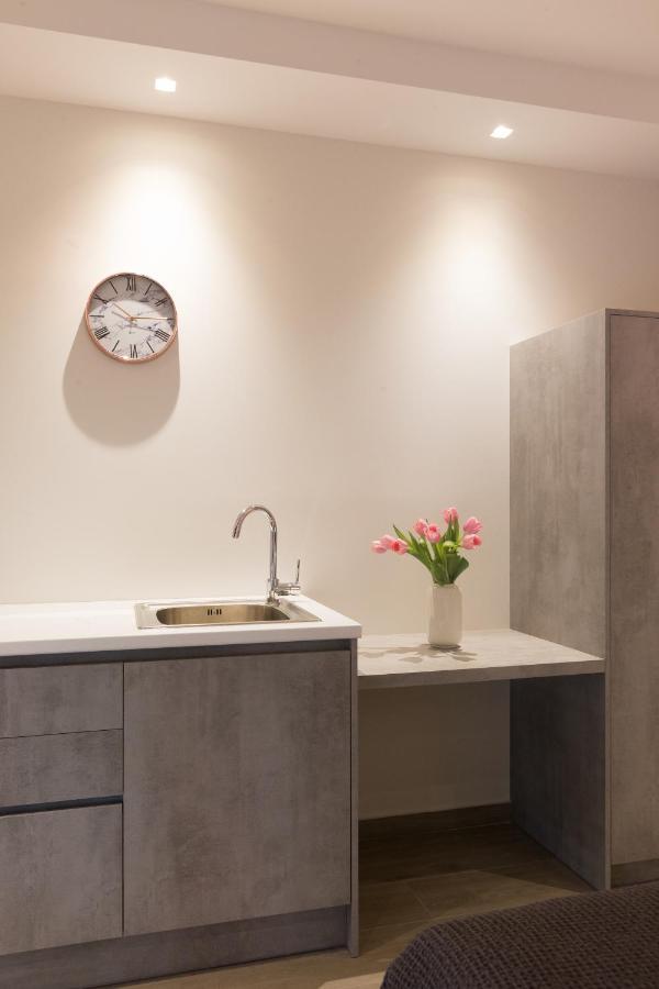 12 Reasons Why Metaxourgeio Aparthotel Aten Exteriör bild
