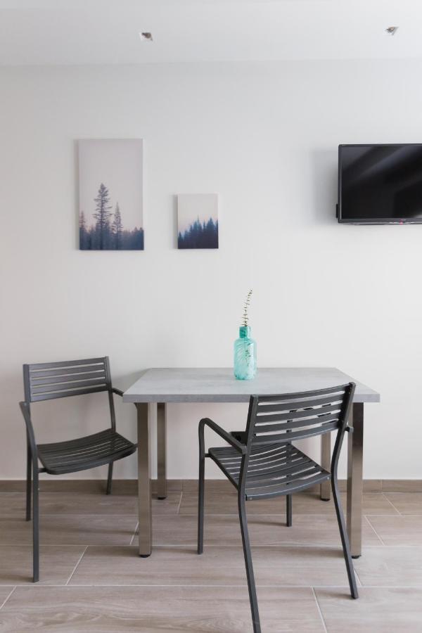 12 Reasons Why Metaxourgeio Aparthotel Aten Exteriör bild