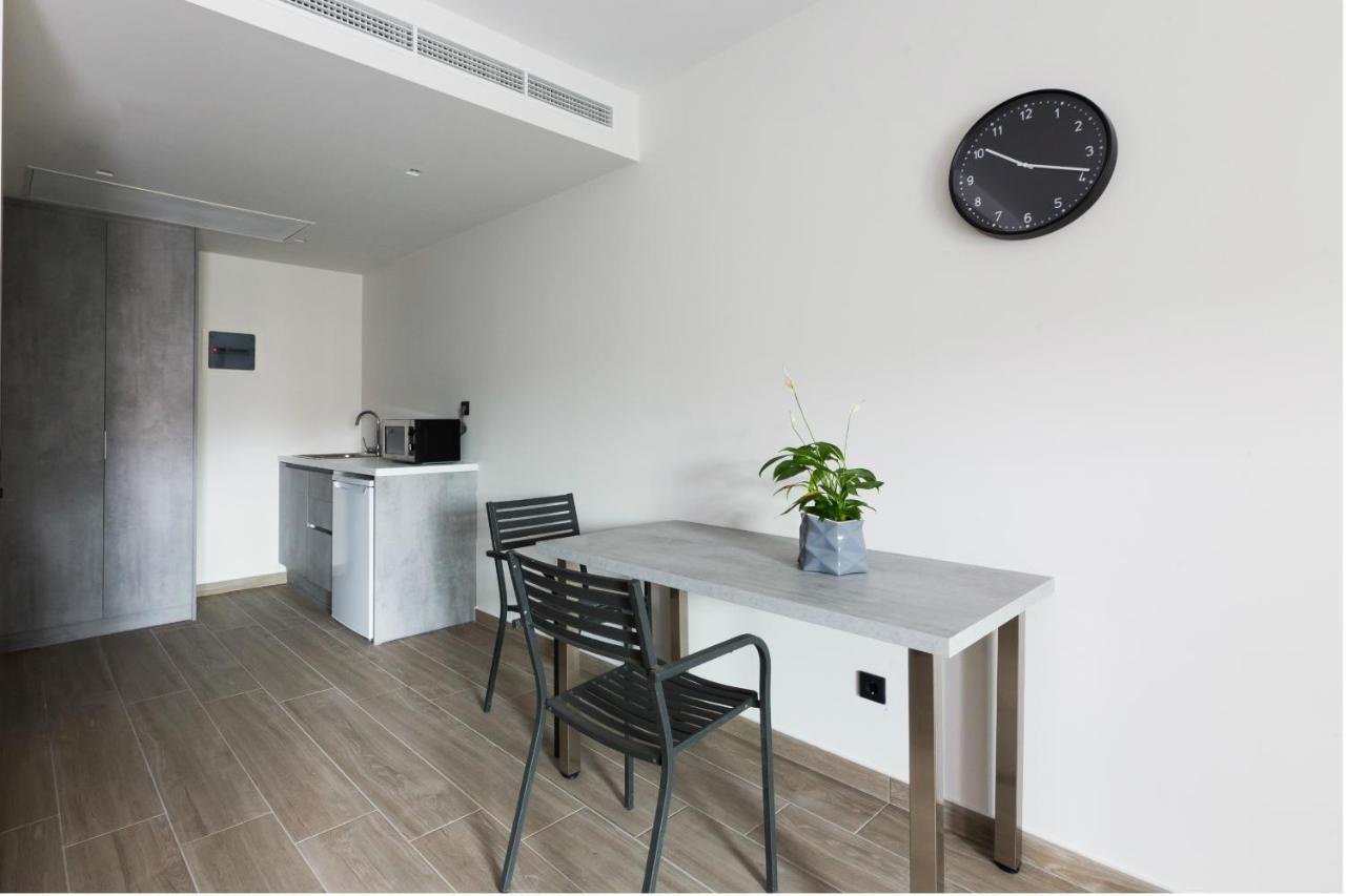 12 Reasons Why Metaxourgeio Aparthotel Aten Exteriör bild